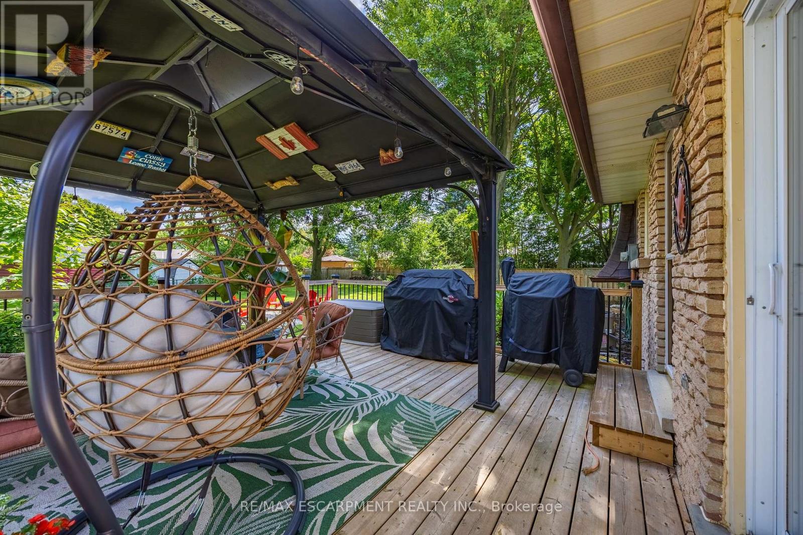 9 Normandy Circle Property Photo 26