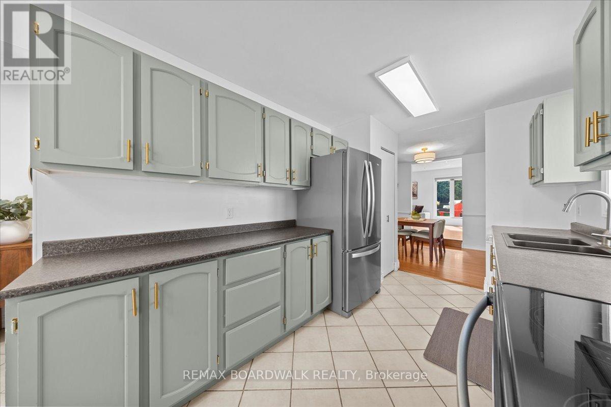 6584 Legault Street Property Photo 7