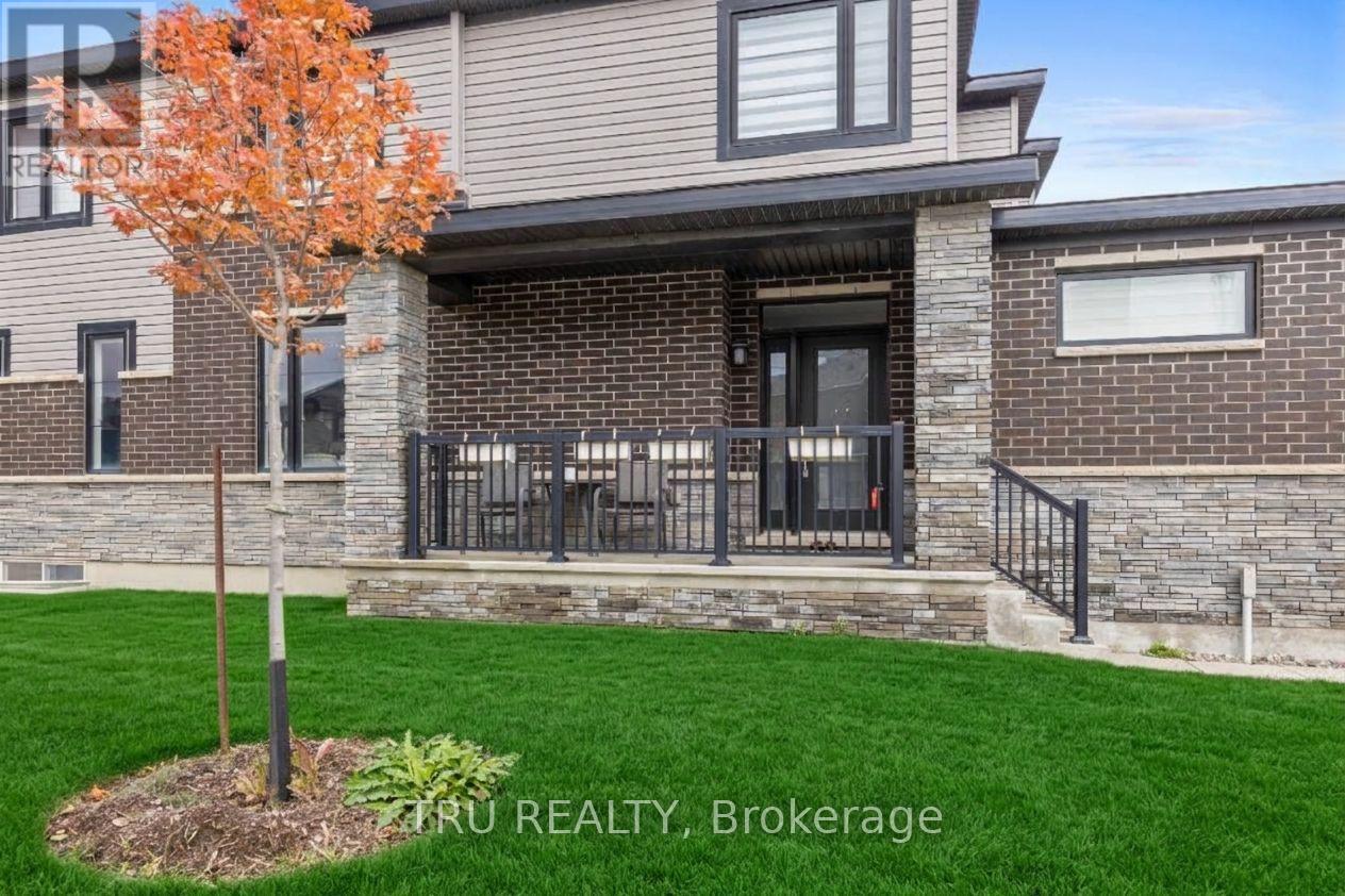 624 Galarneau Way Property Photo 3