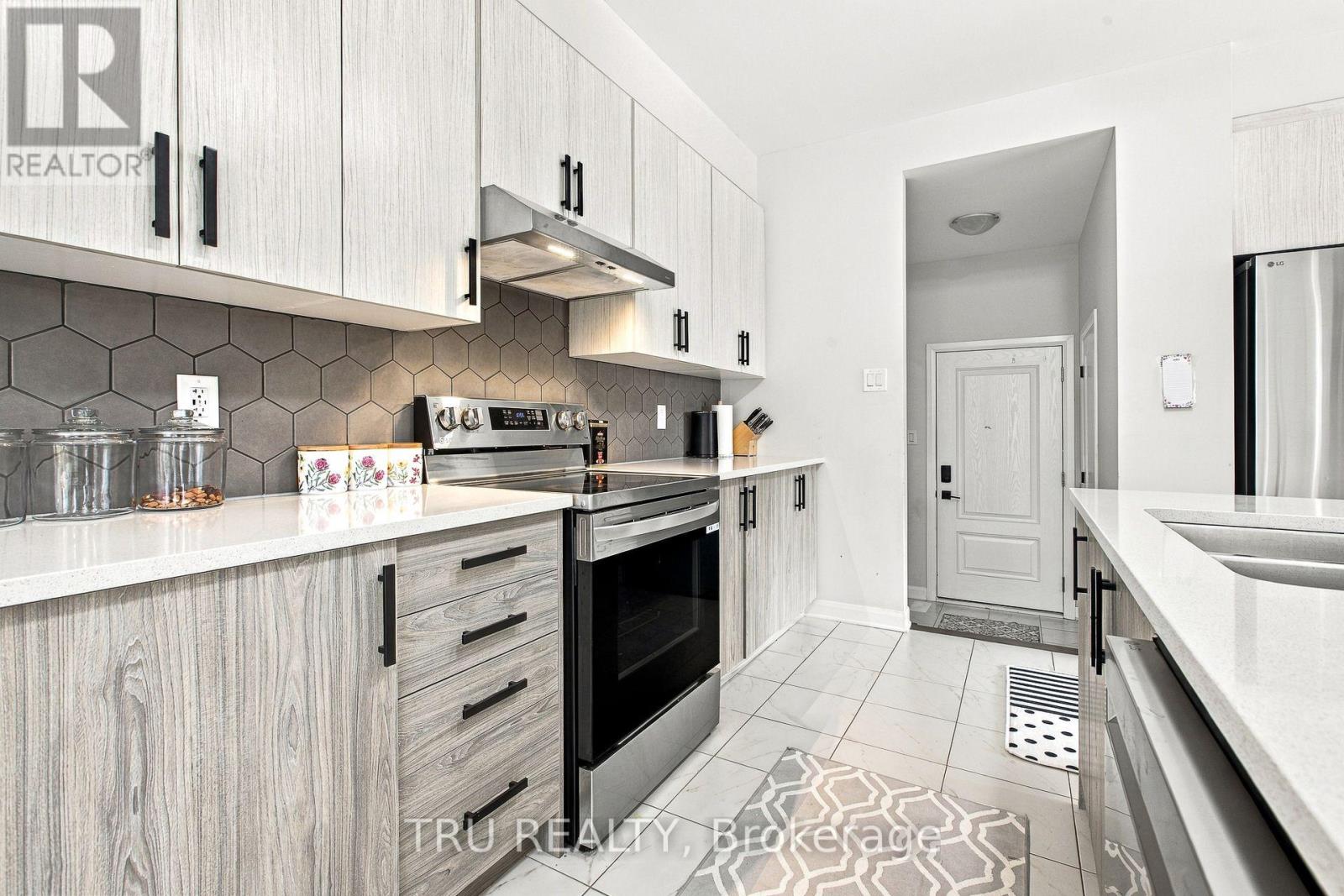 624 Galarneau Way Property Photo 16