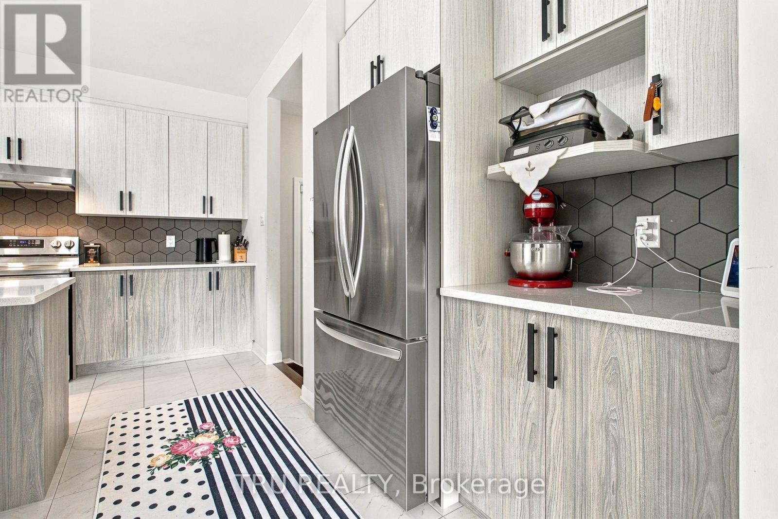 624 Galarneau Way Property Photo 19