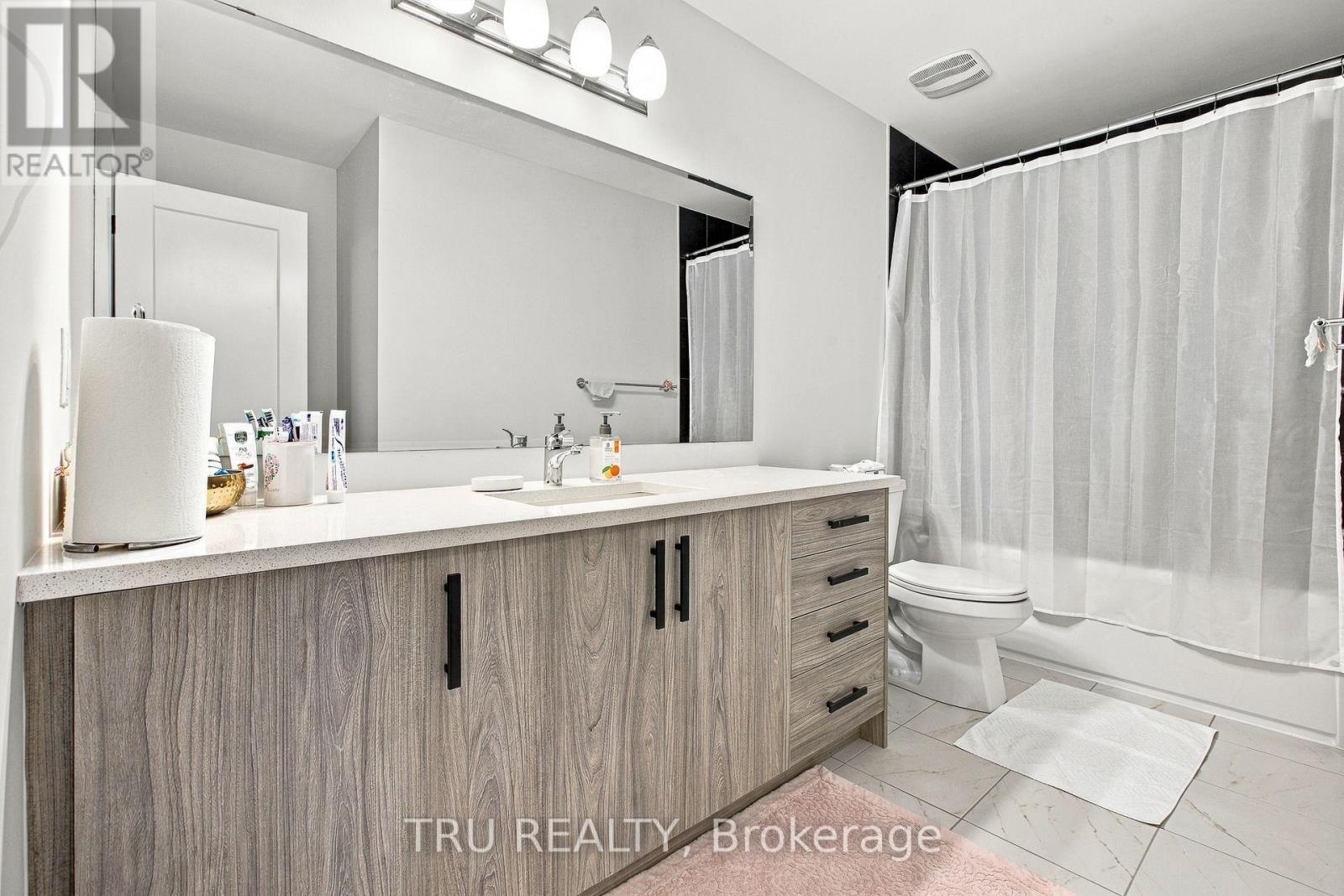 624 Galarneau Way Property Photo 28