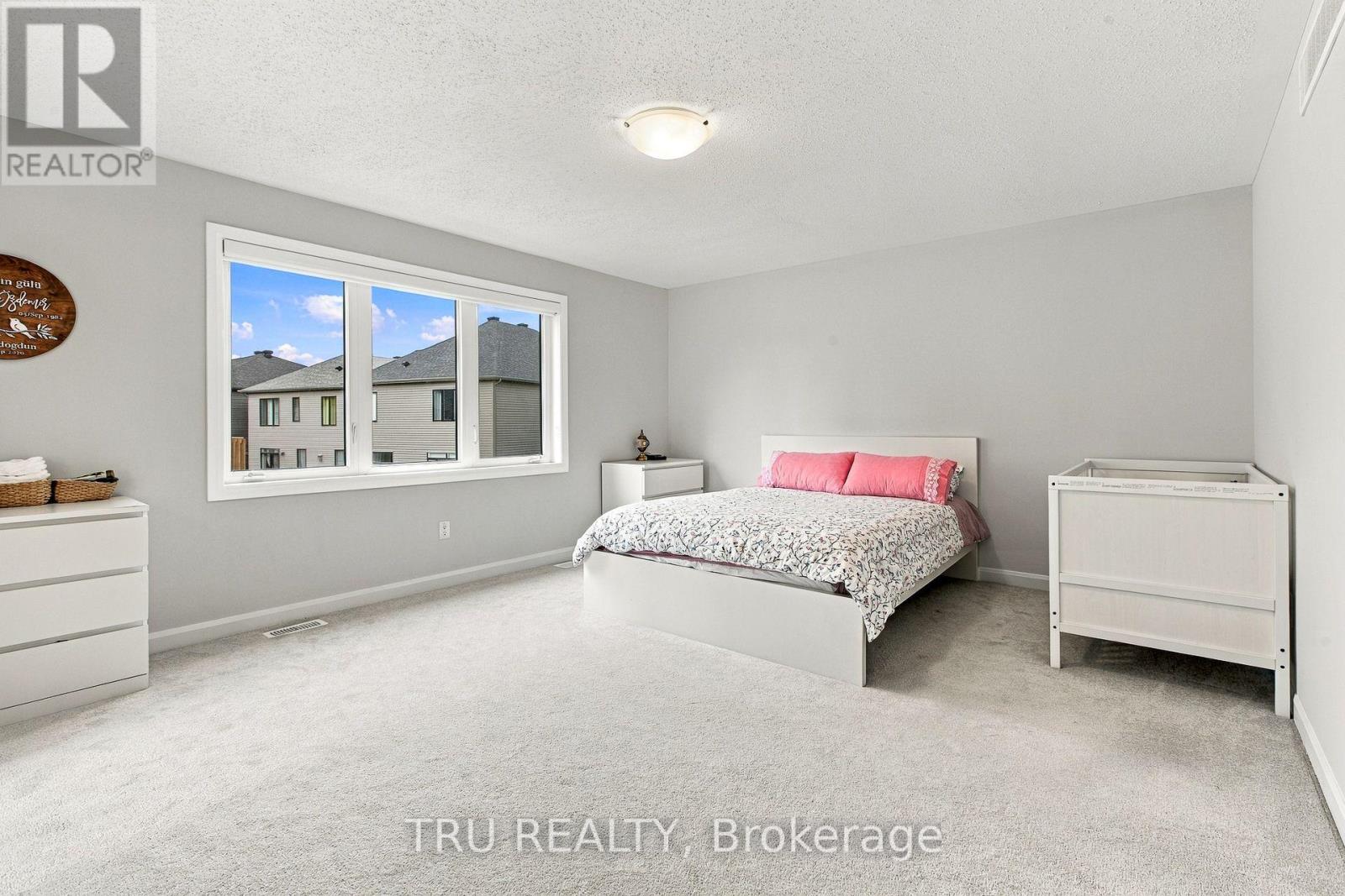 624 Galarneau Way Property Photo 32