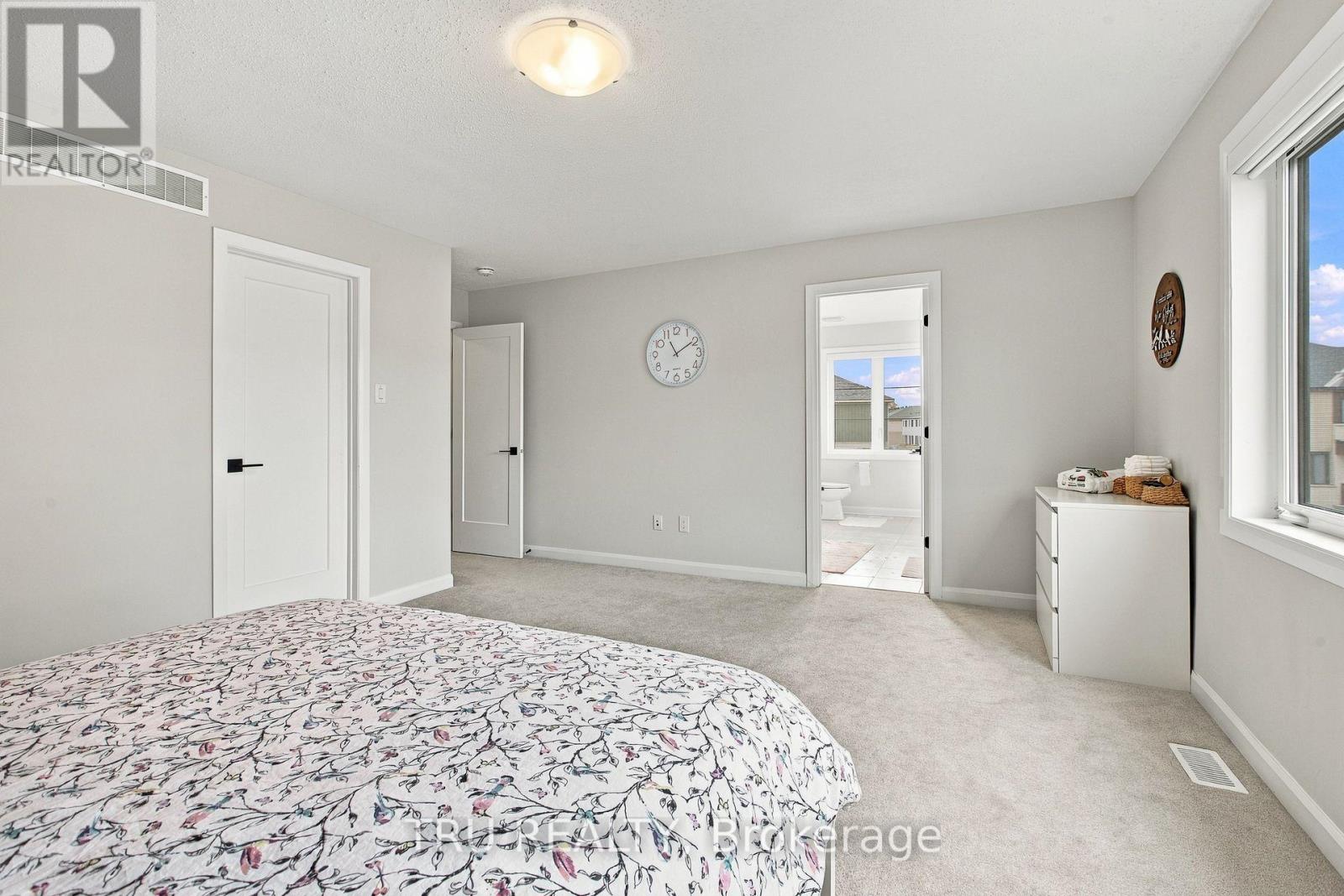 624 Galarneau Way Property Photo 33