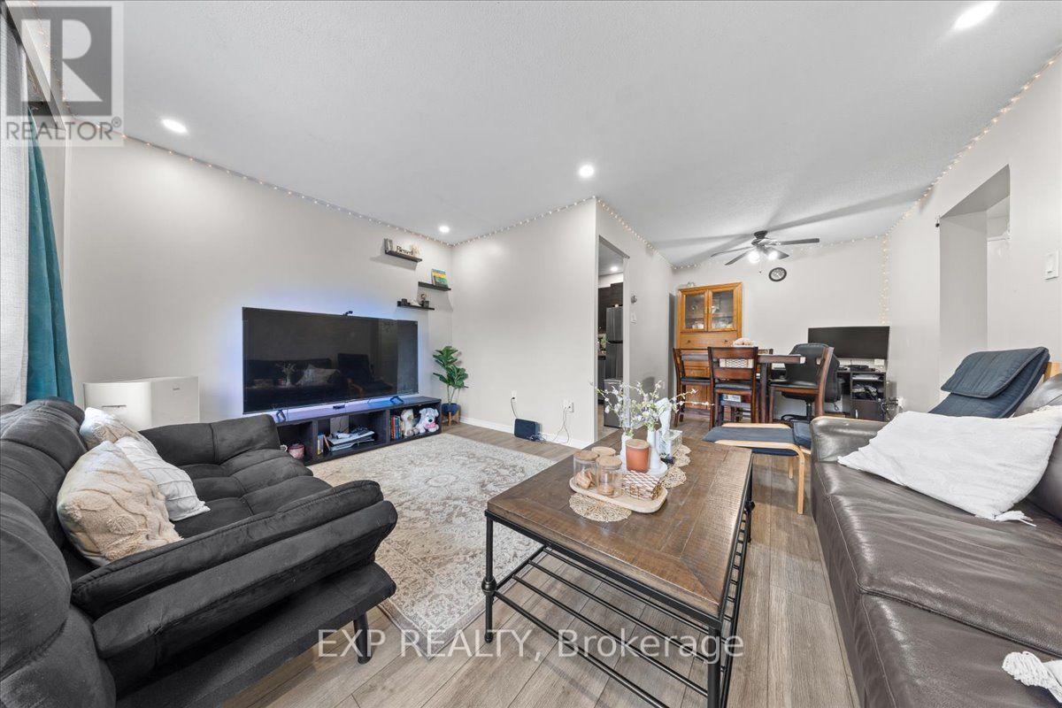 114 - 20 Chesterton Drive Property Photo 10