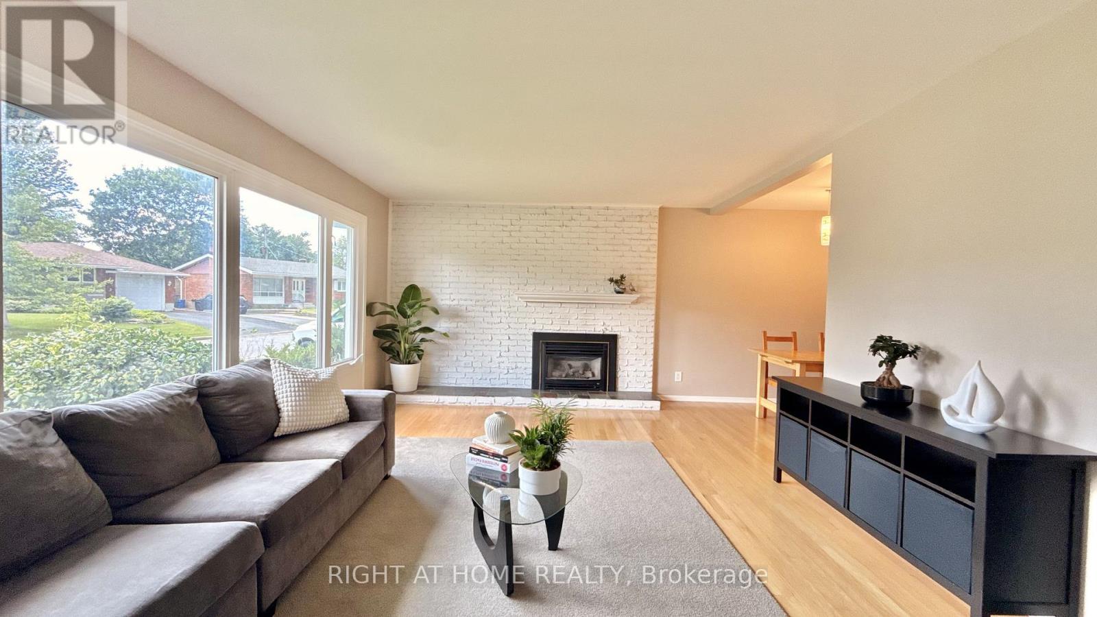 989 Goren Avenue Property Photo 7