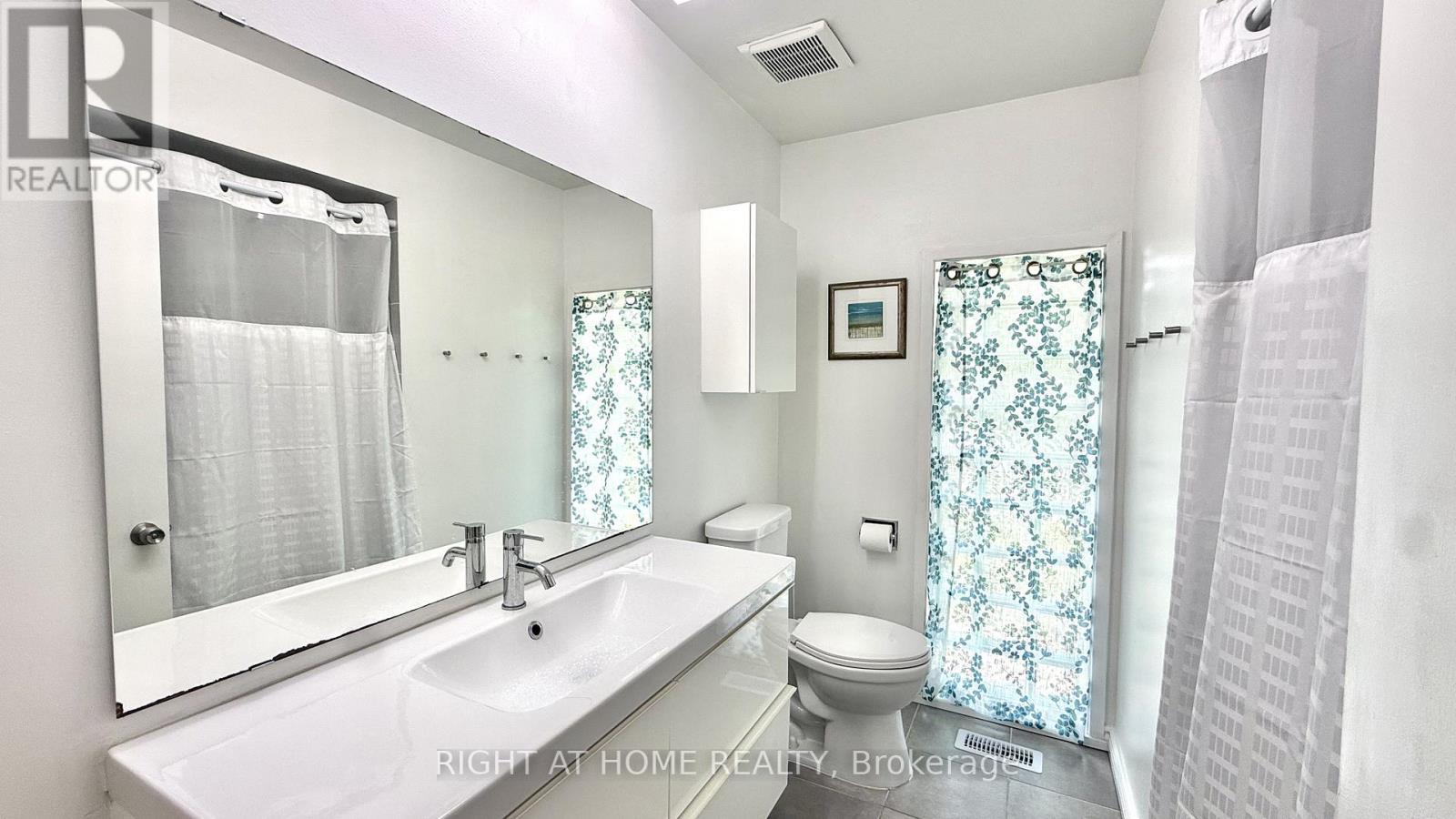 989 Goren Avenue Property Photo 17