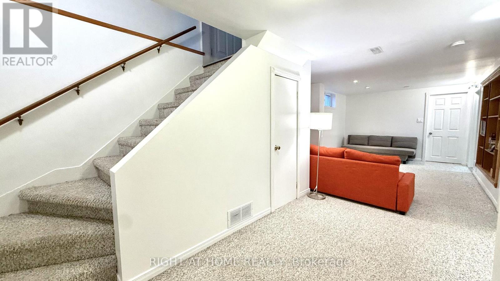 989 Goren Avenue Property Photo 18
