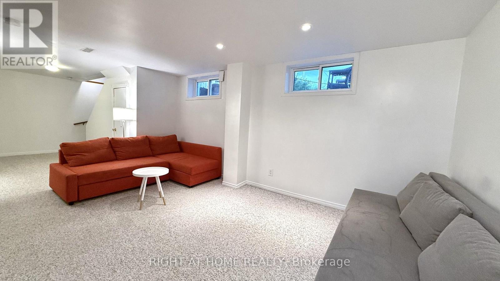 989 Goren Avenue Property Photo 19