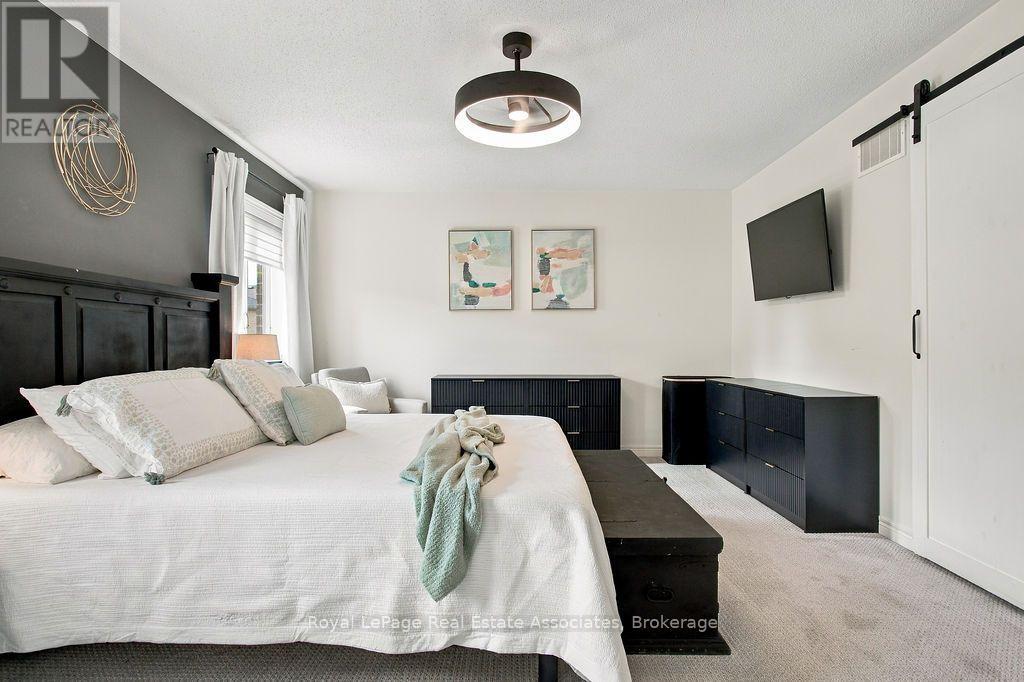 34 Humphrey Street Property Photo 35