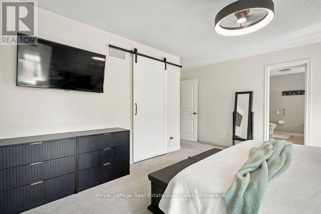 34 Humphrey Street Property Photo 37