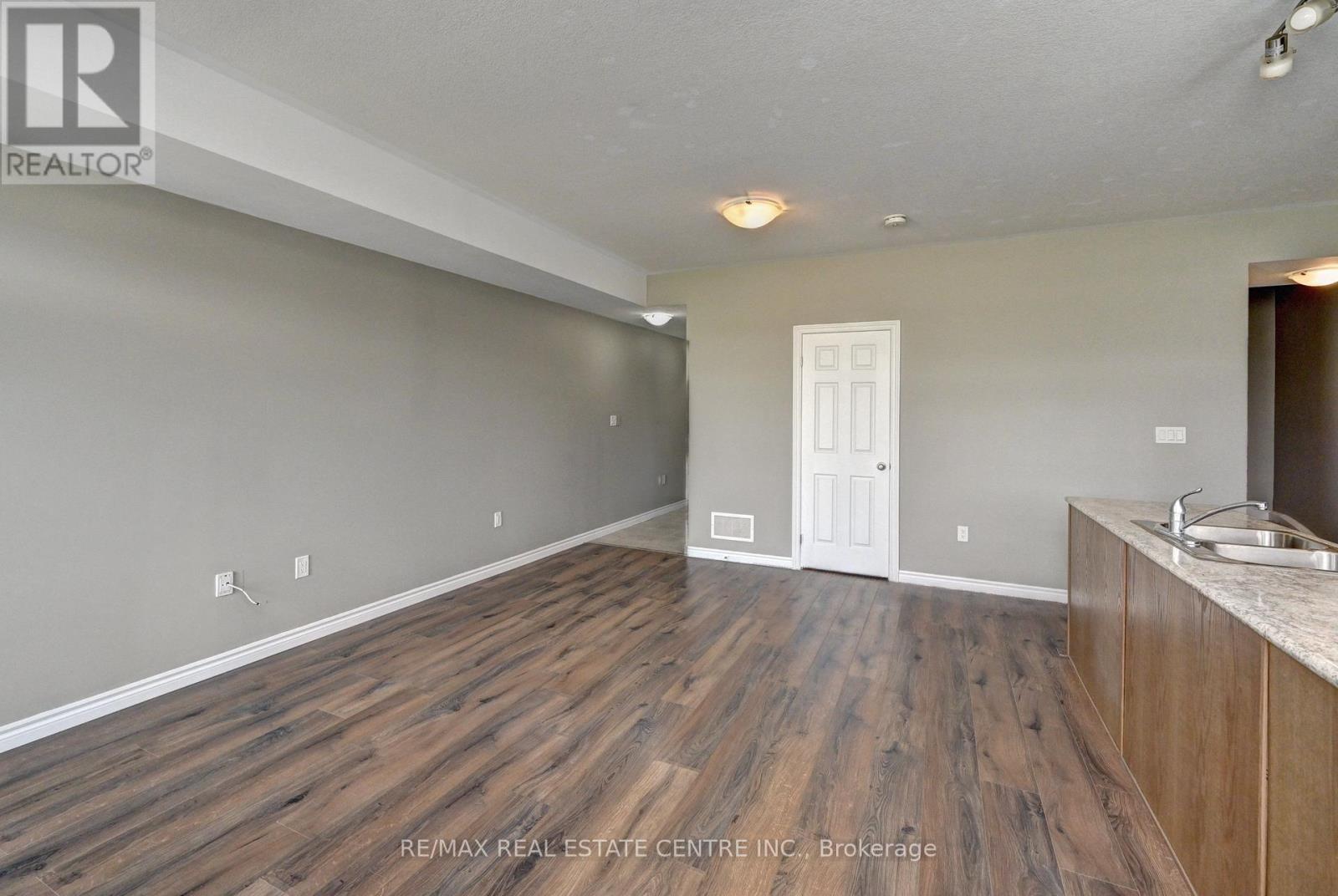 102 Wheat Lane Property Photo 13