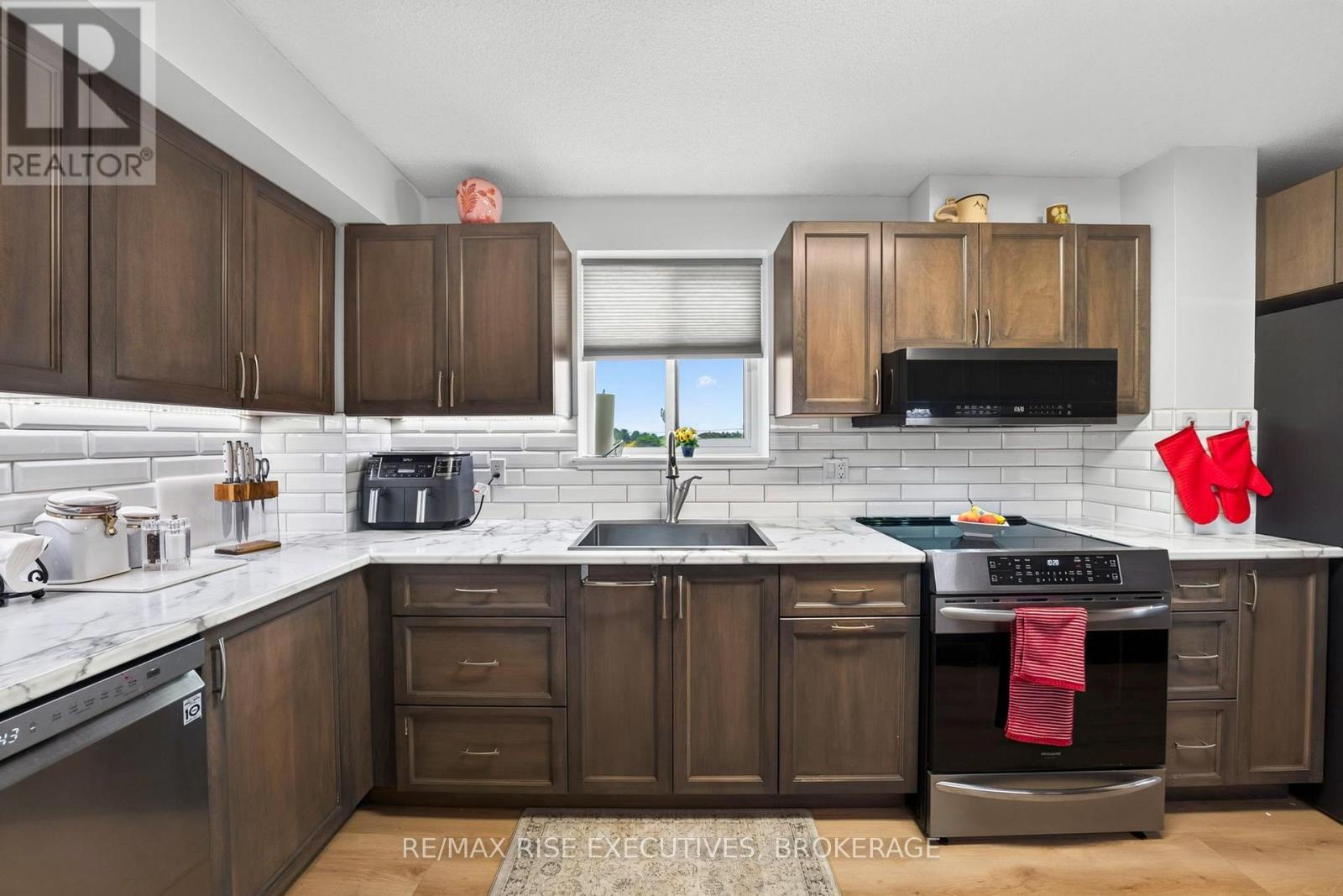 603 - 257 Bath Road Property Photo 12