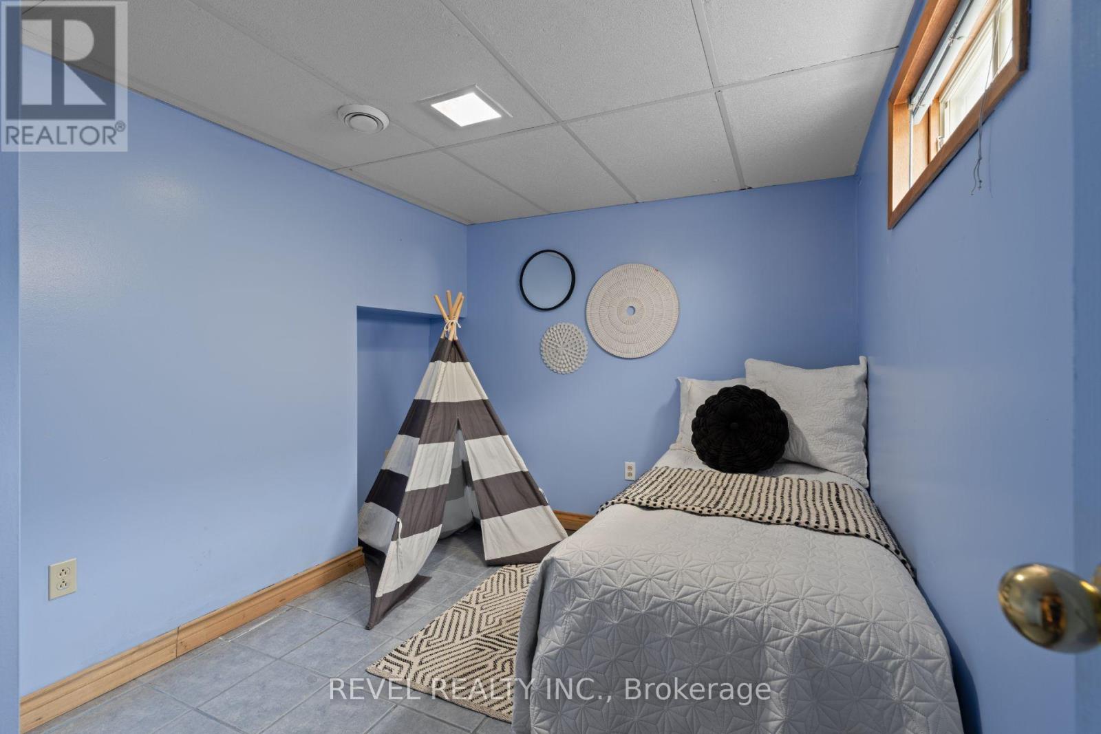 3 1/2 Dundonald Street Property Photo 29