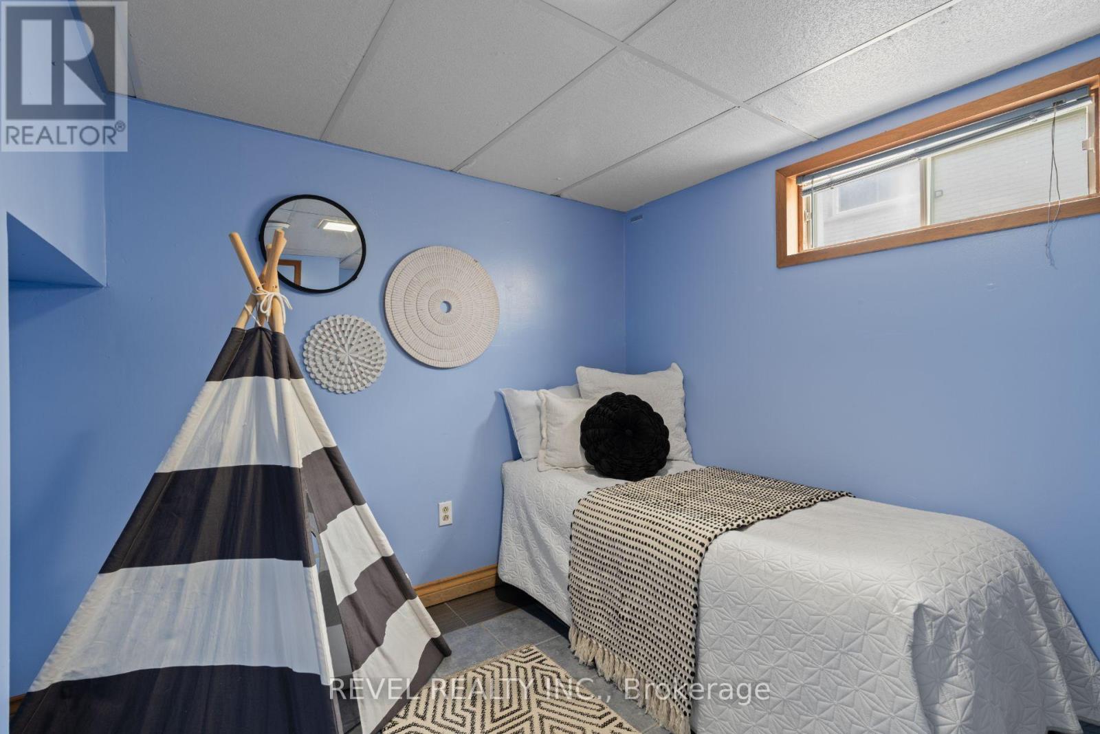3 1/2 Dundonald Street Property Photo 30