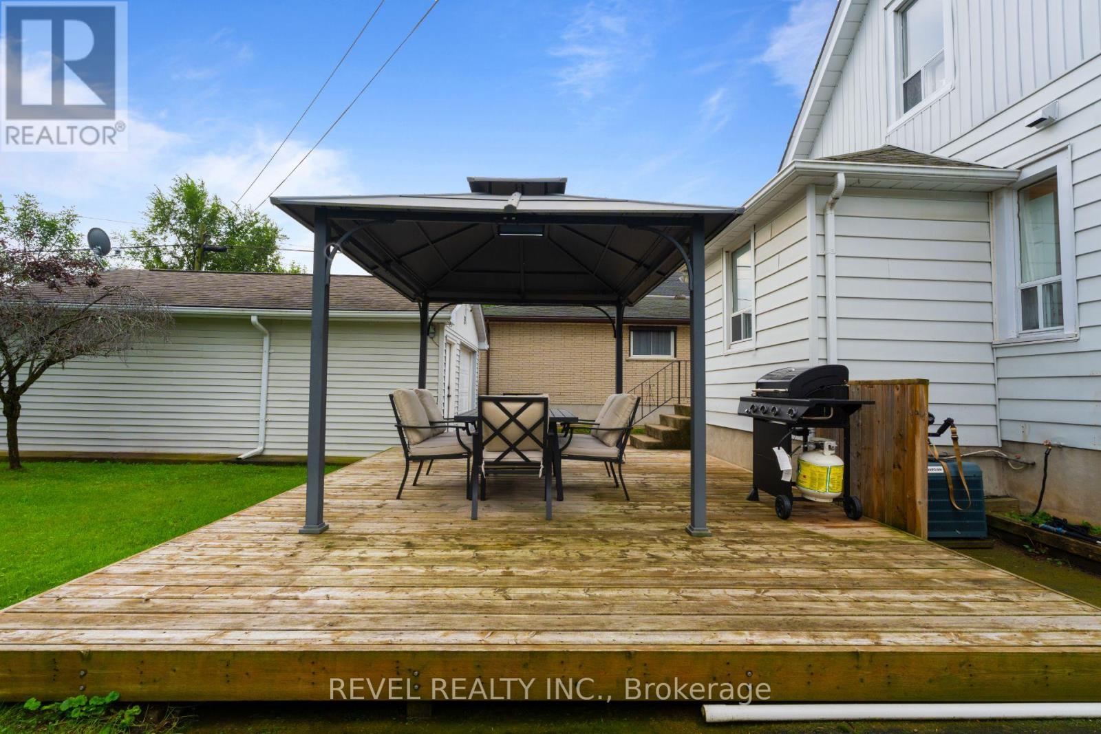 3 1/2 Dundonald Street Property Photo 34