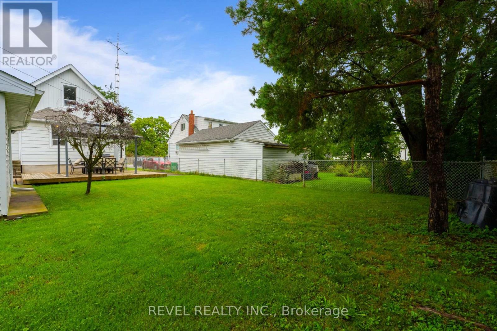 3 1/2 Dundonald Street Property Photo 38