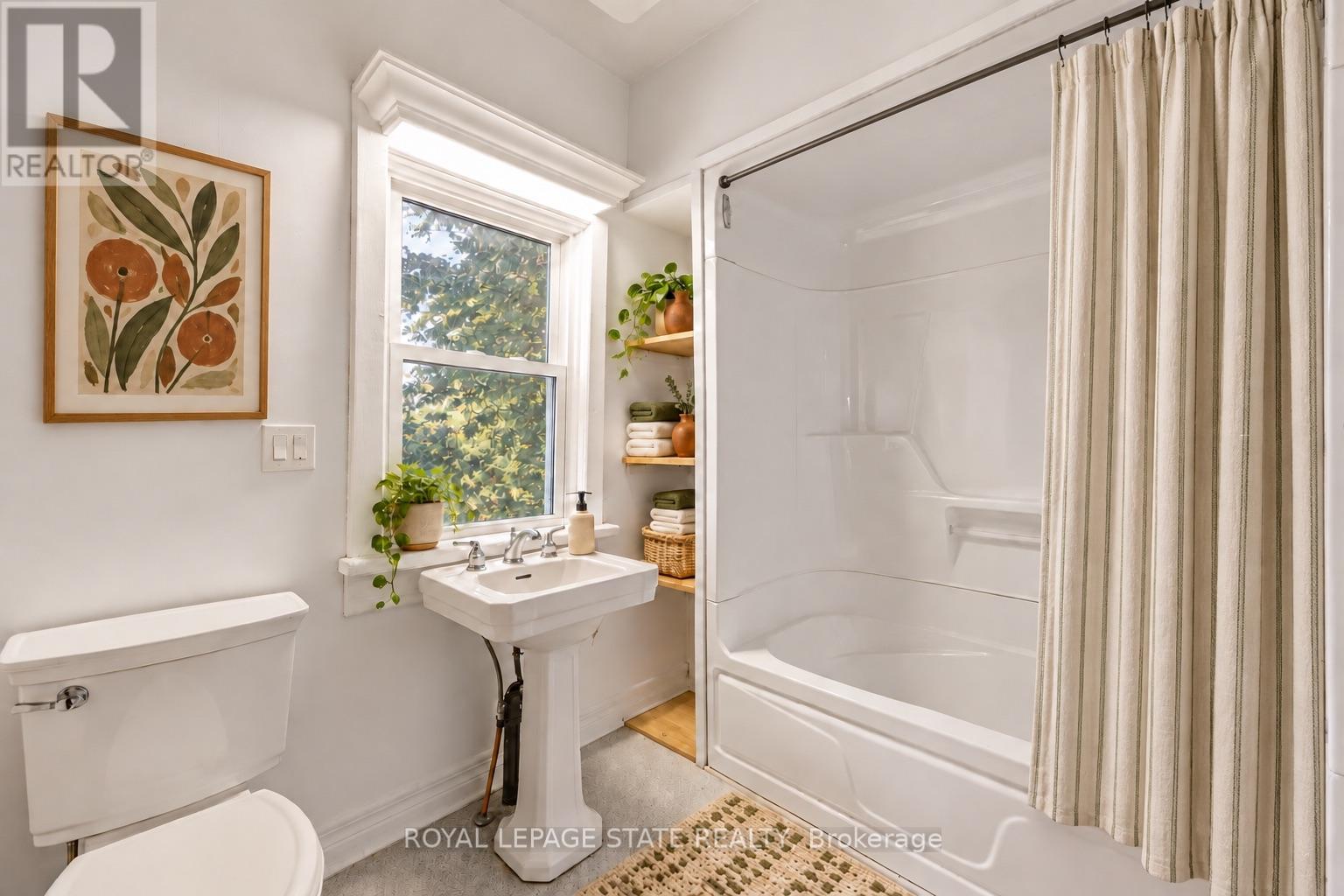 8 Tasker Street Property Photo 12