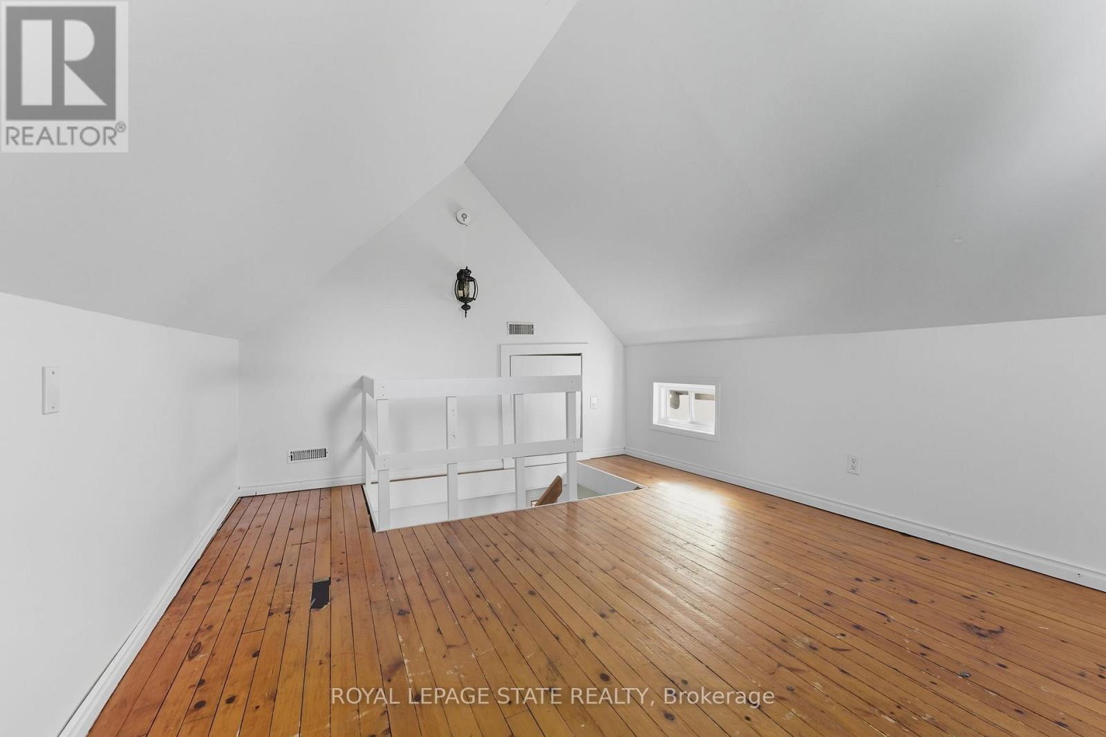8 Tasker Street Property Photo 17