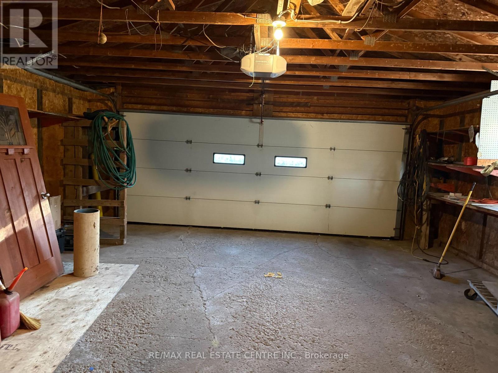 7745 Eastview Road Property Photo 6