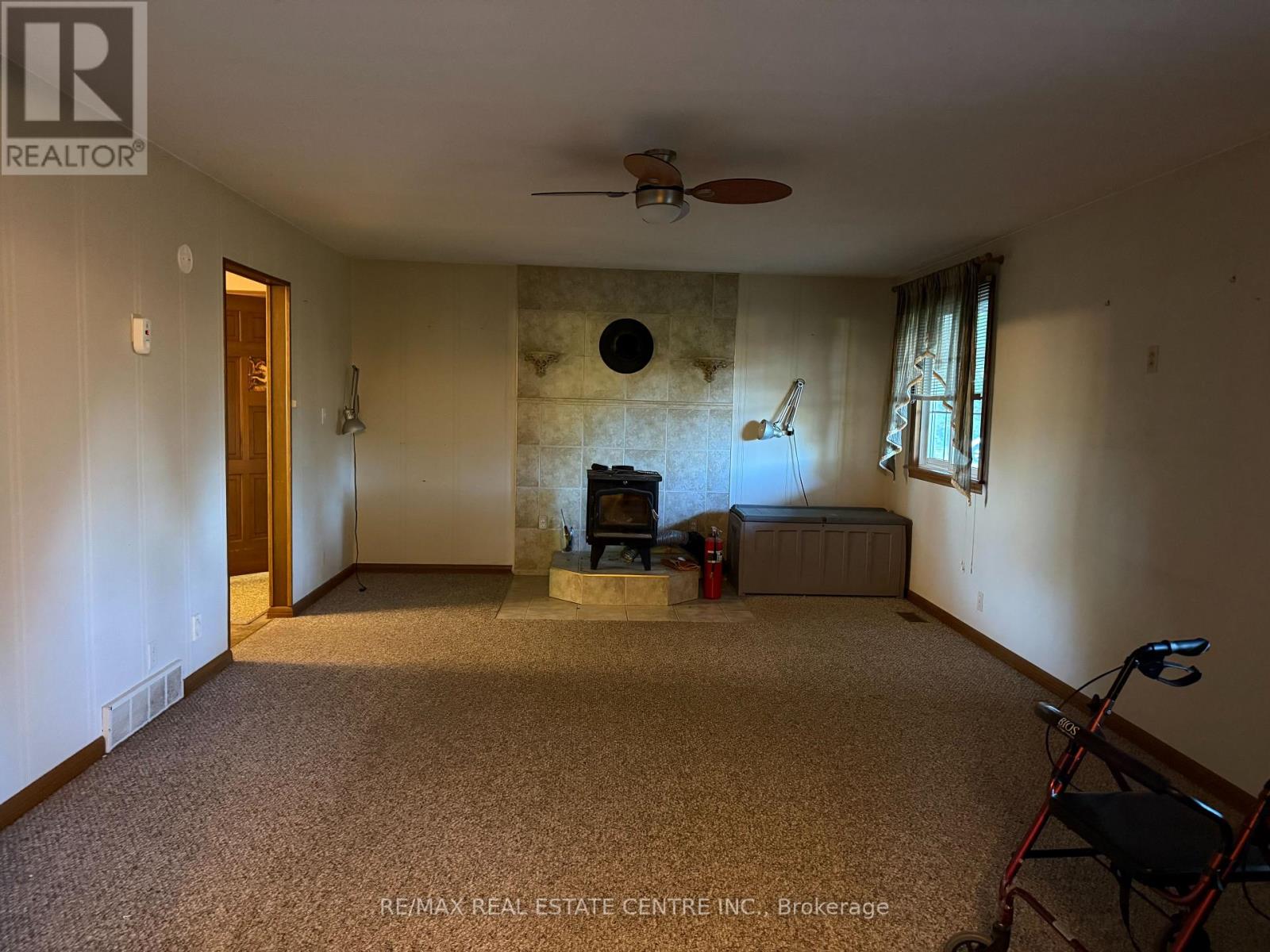 7745 Eastview Road Property Photo 11