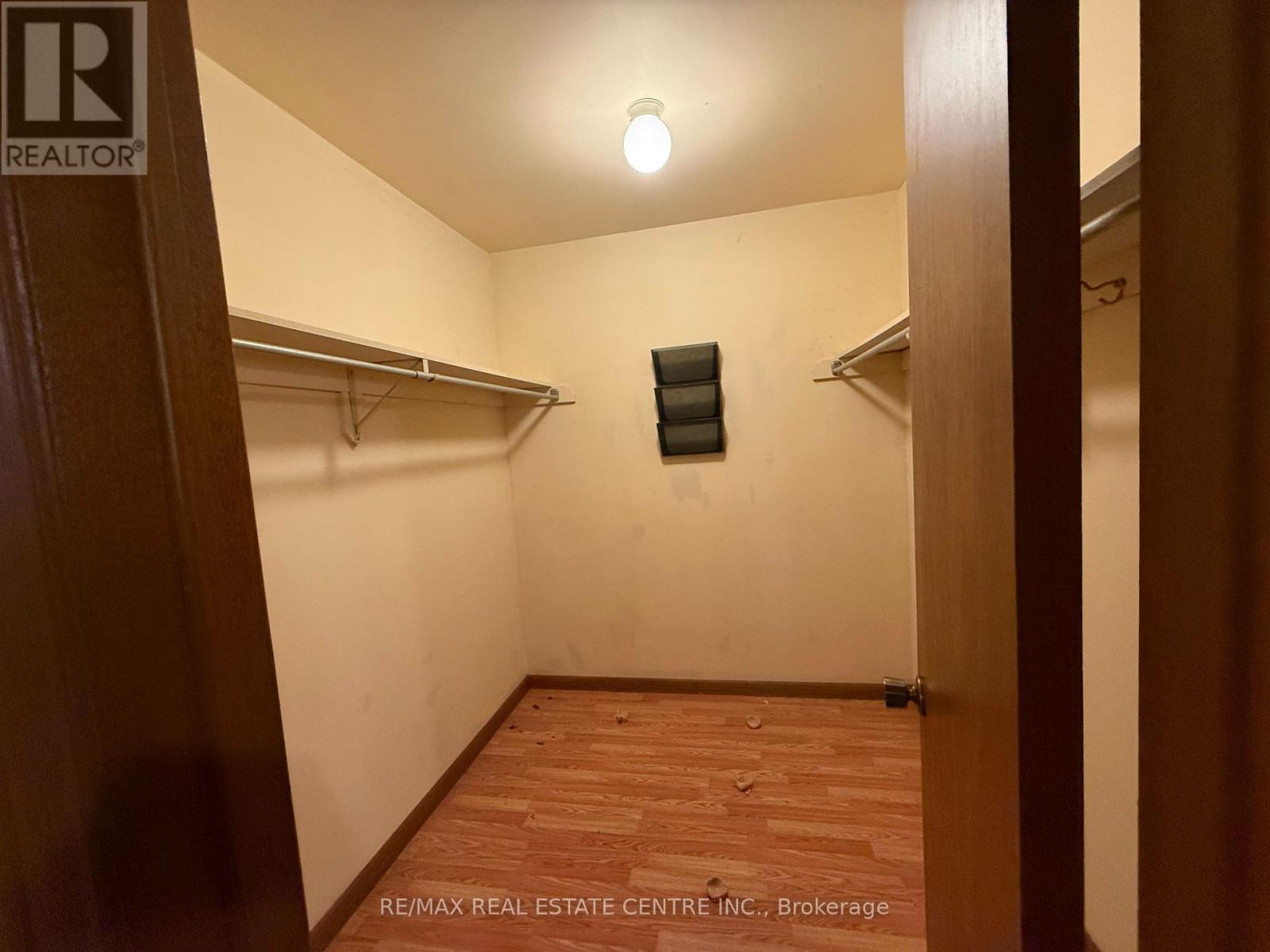 7745 Eastview Road Property Photo 14