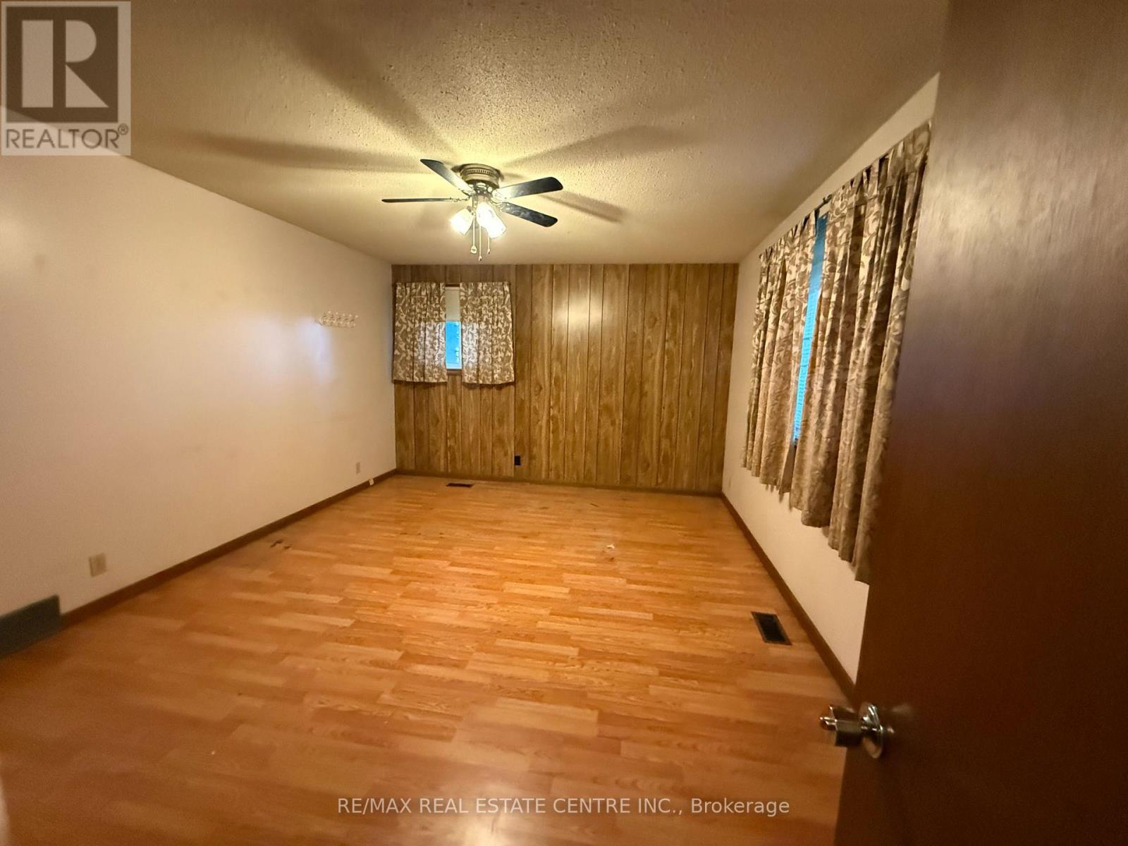 7745 Eastview Road Property Photo 15