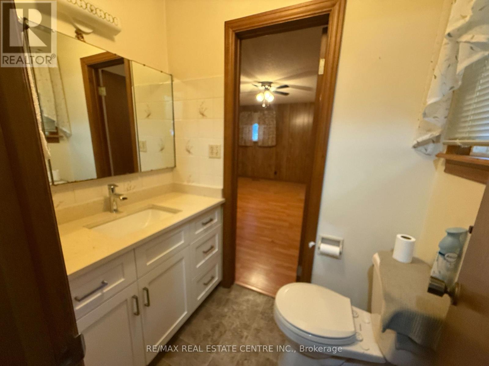7745 Eastview Road Property Photo 16