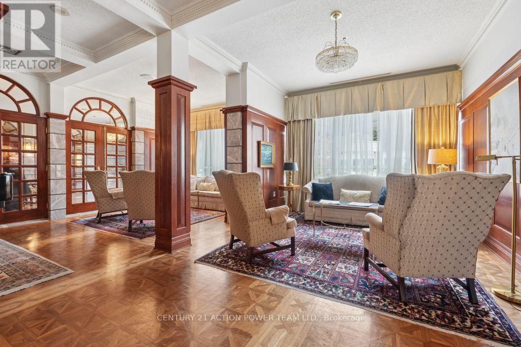 406 - 1480 Riverside Drive Property Photo 4