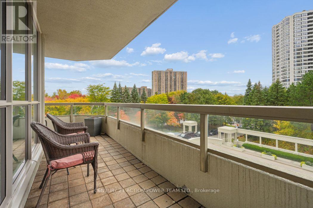 406 - 1480 Riverside Drive Property Photo 20