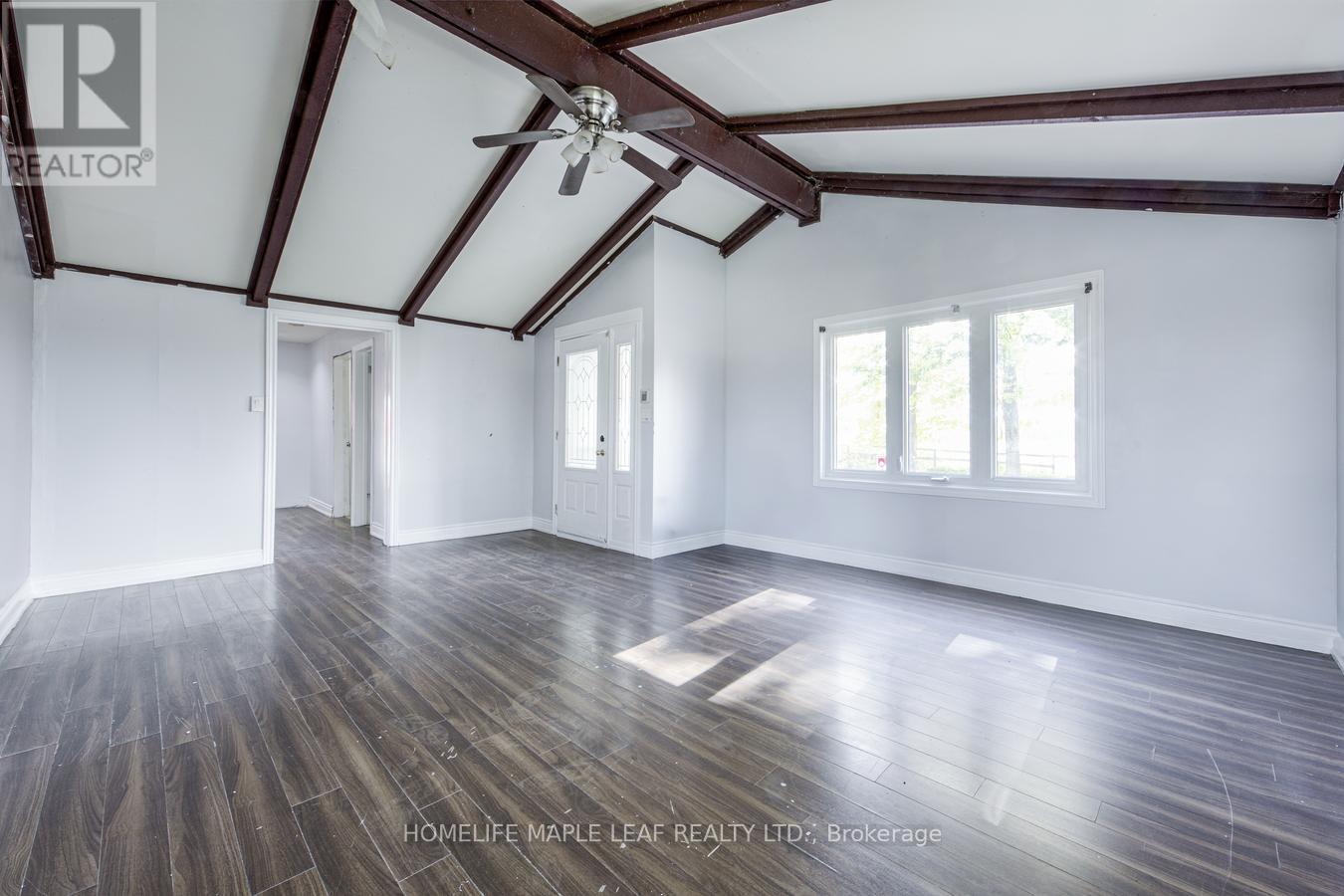 635551 Highway 10 Property Photo 6