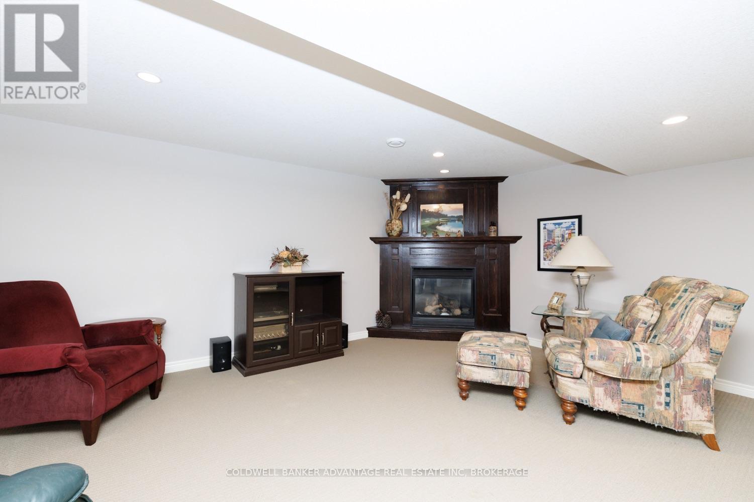 11 Willson Cross Property Photo 19