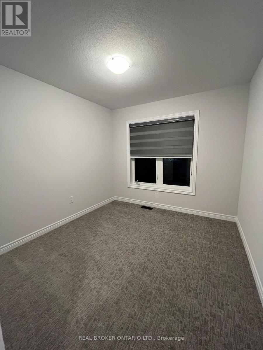 1 - 100 Hollywood Court Property Photo 24