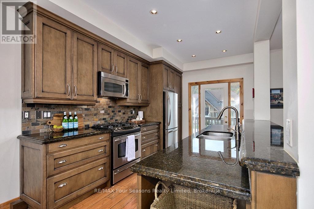184 National Drive Property Photo 14