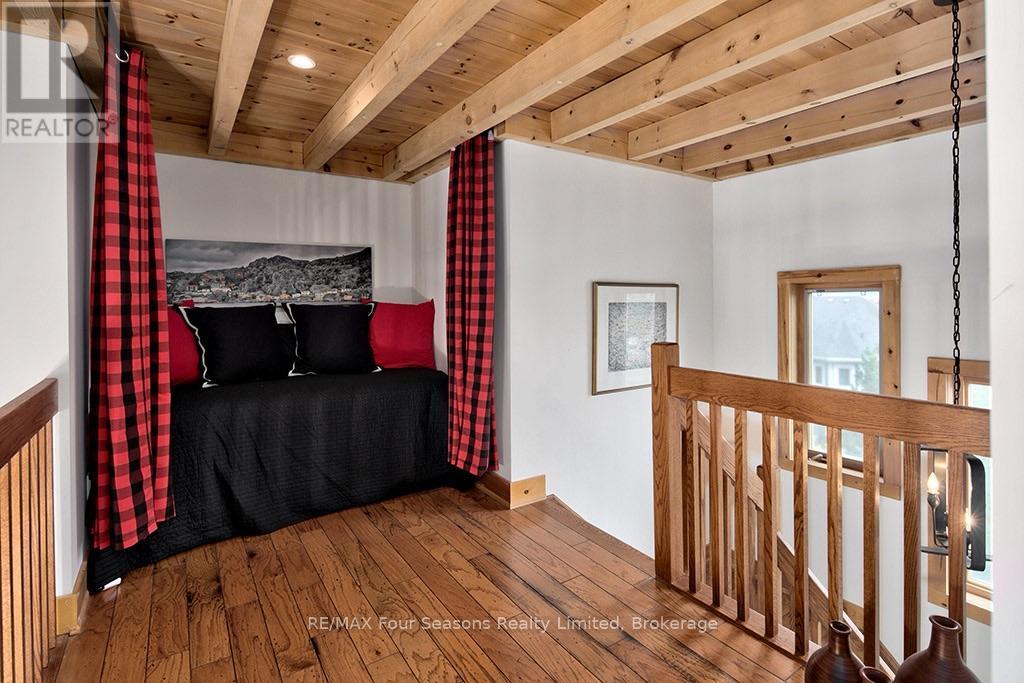 184 National Drive Property Photo 21