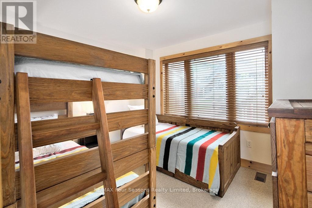 184 National Drive Property Photo 32