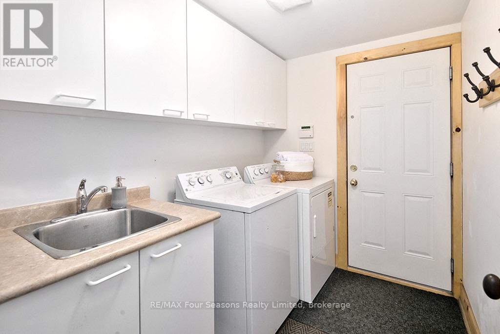 184 National Drive Property Photo 33