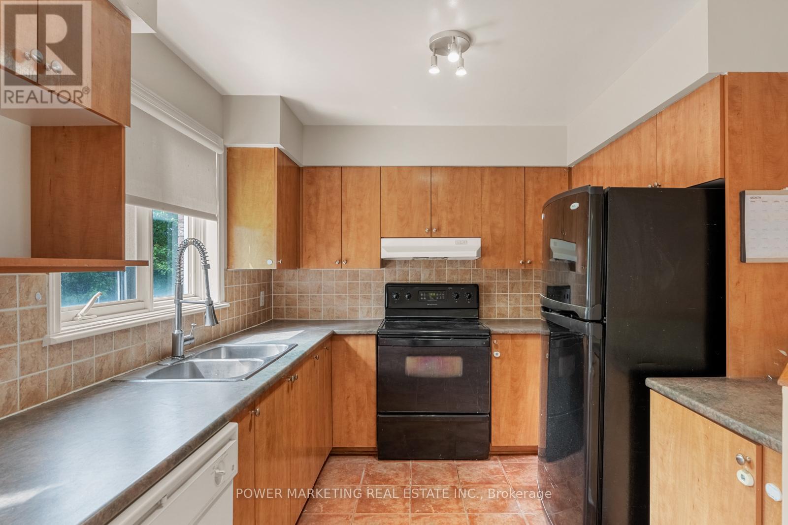 10 - 1701 Blohm Drive Property Photo 14