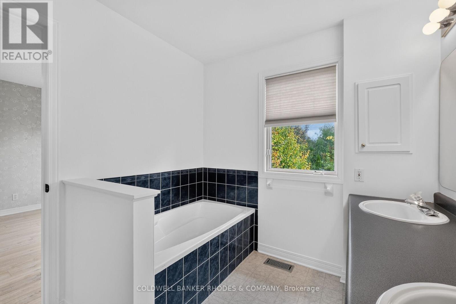62 Sonata Place Property Photo 33