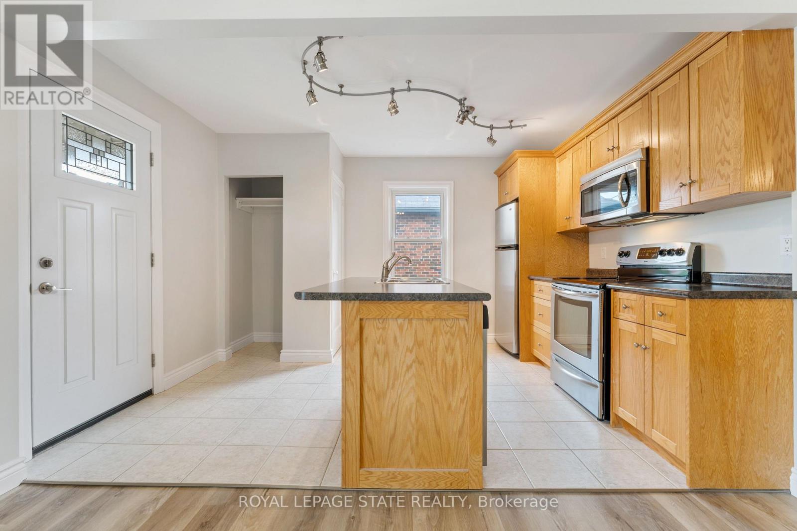 Main Floor - 65 East 11th Street Property Photo 7
