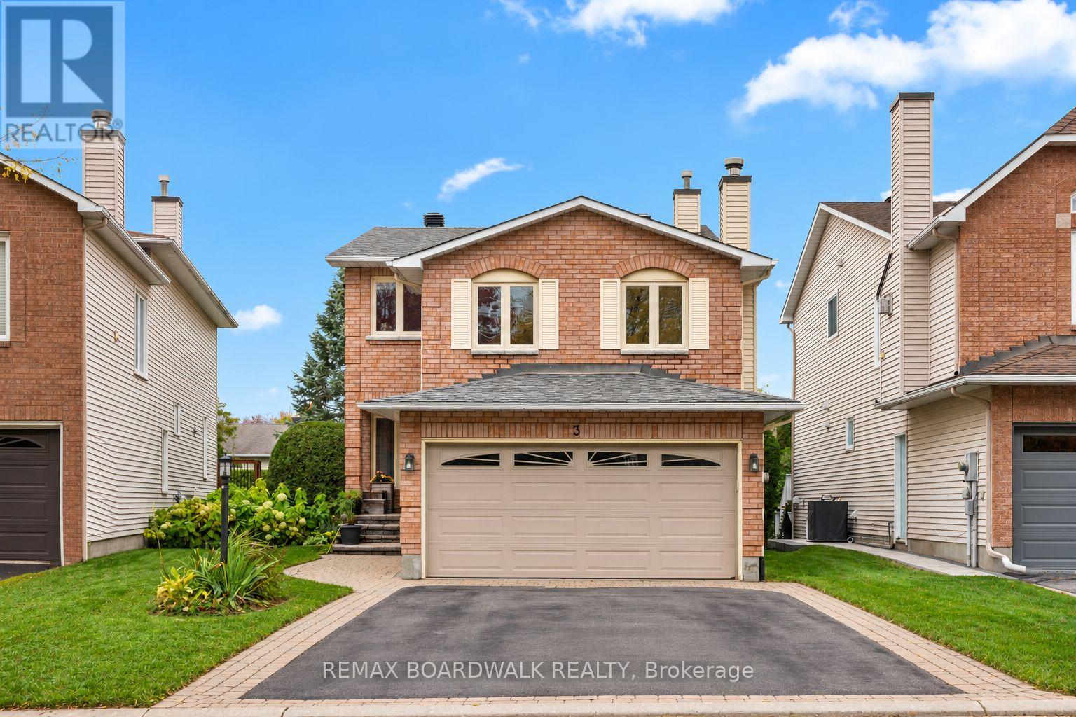 3 MORESBY DRIVE