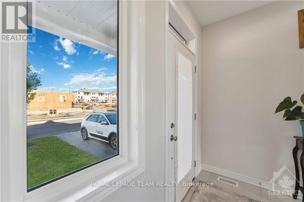 4118 Obsidian Street Property Photo 4