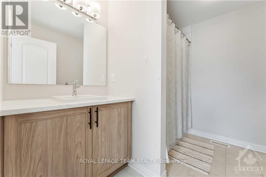 4118 Obsidian Street Property Photo 18