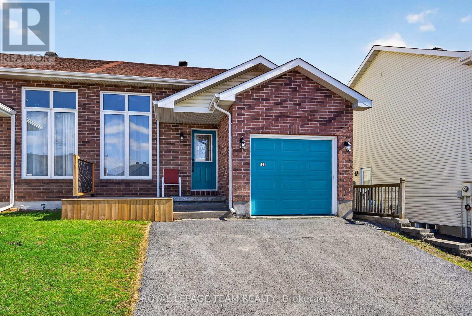 106 Hemlock Crescent Property Photo 2