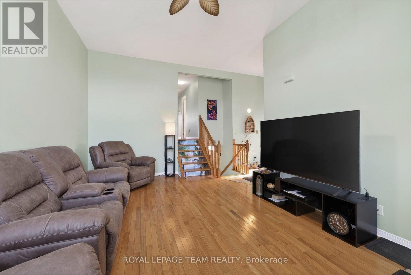 106 Hemlock Crescent Property Photo 8