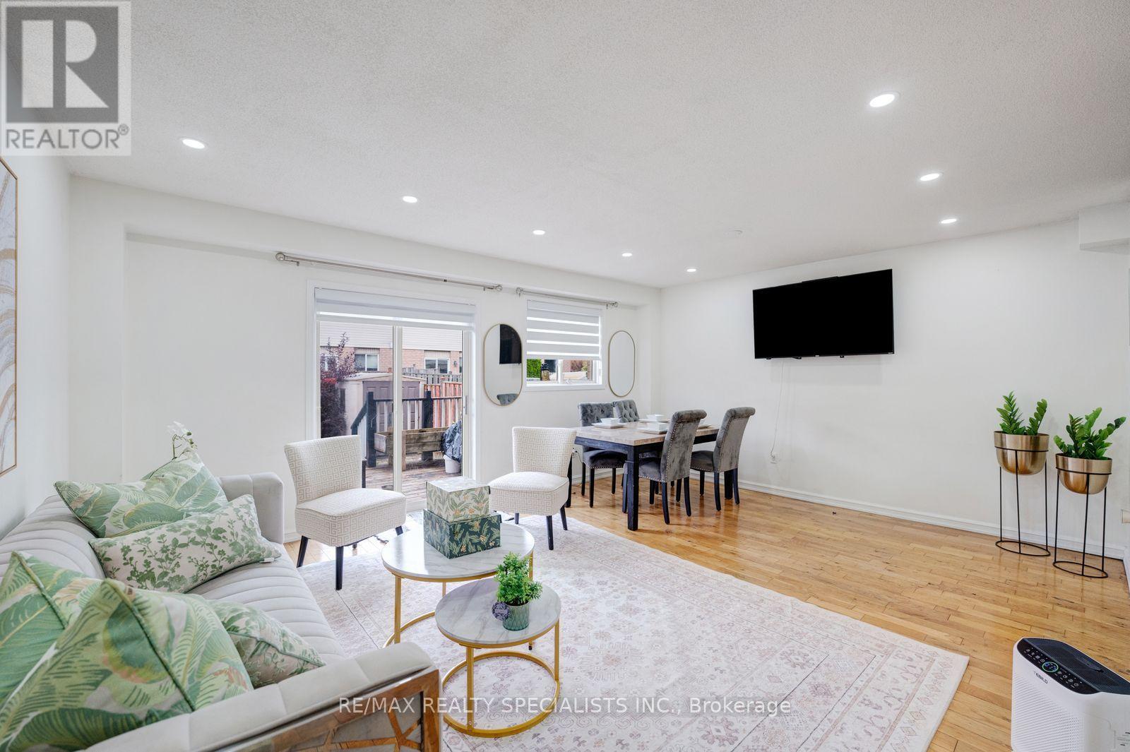 1754 Upper Gage Avenue Property Photo 15