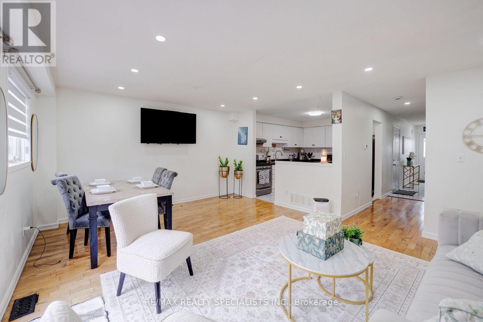 1754 Upper Gage Avenue Property Photo 16