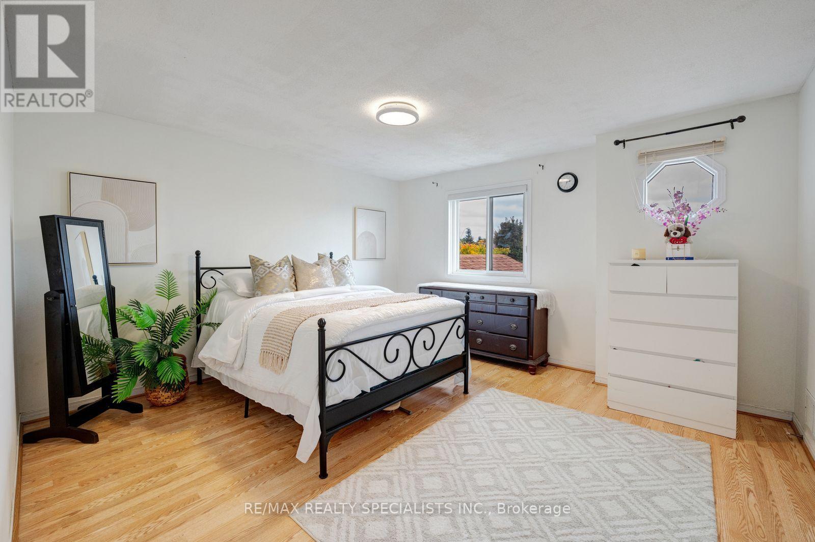 1754 Upper Gage Avenue Property Photo 18