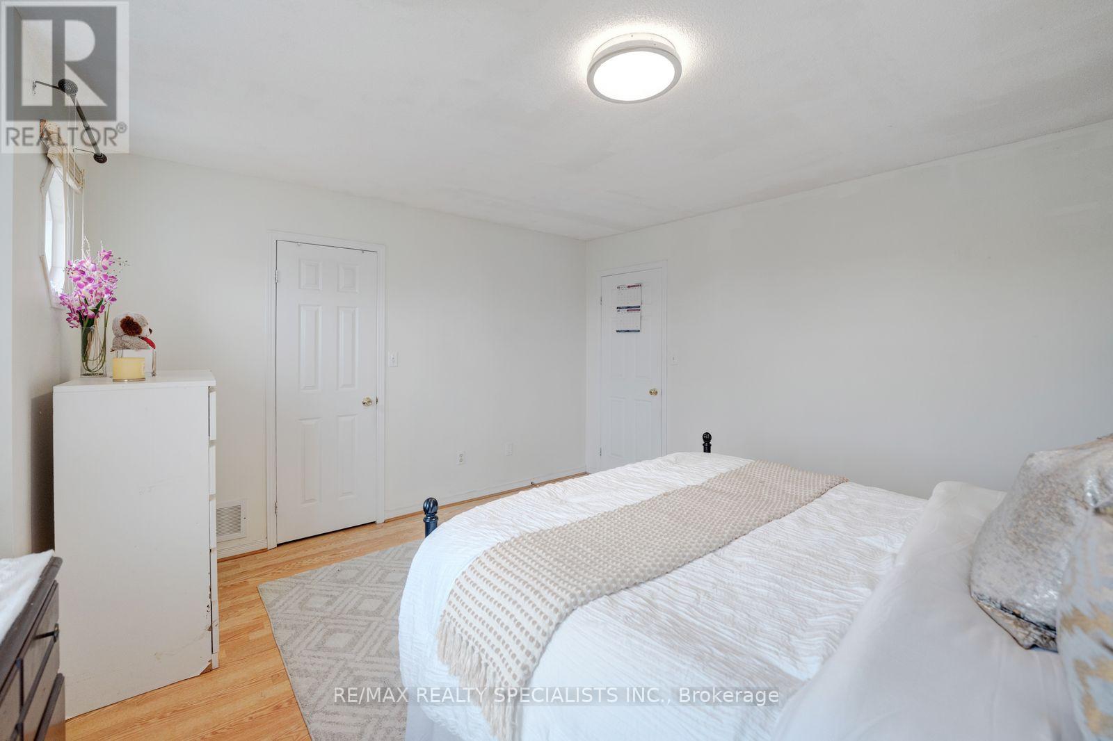 1754 Upper Gage Avenue Property Photo 21
