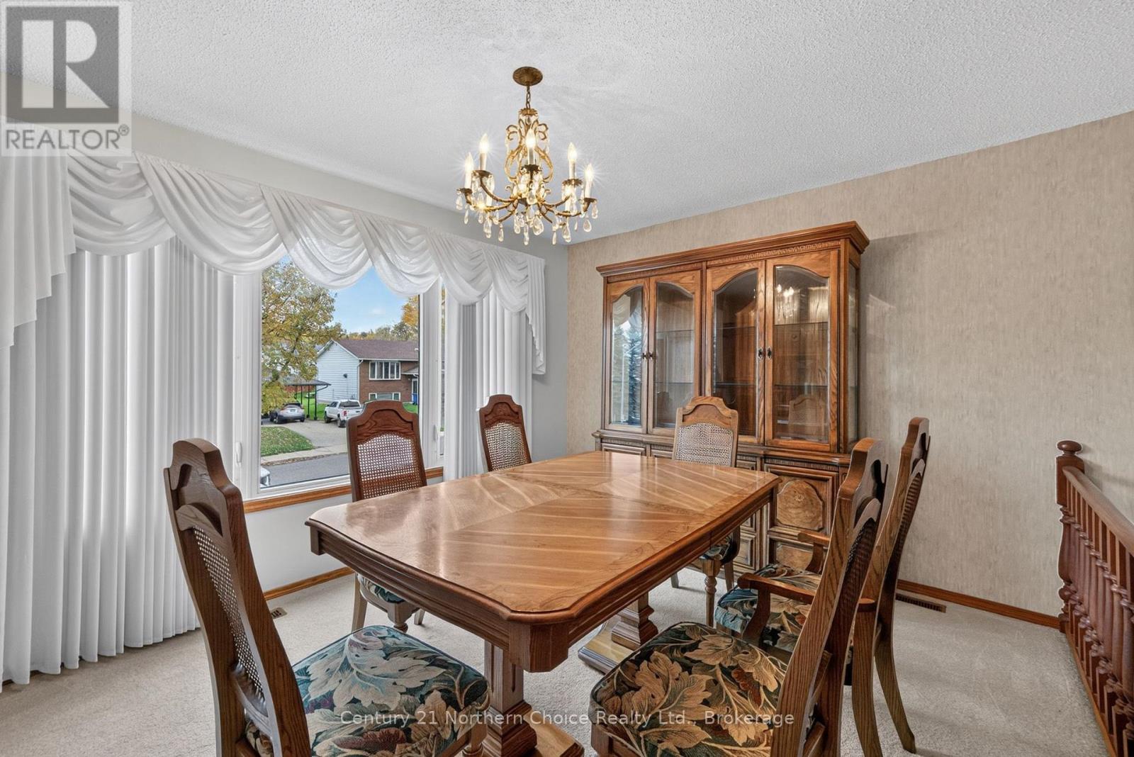 25 Cambrian Drive Property Photo 14